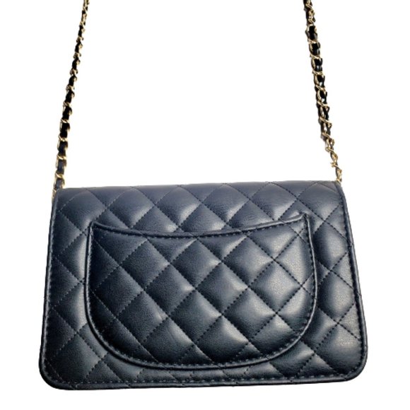 Women Black Quilted Purse Clutch Small Crossbody Shoulder Bag with Chain Strap. - Picture 6 of 10